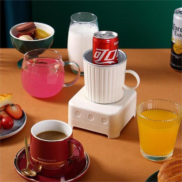 Multifunctional cooling and heating cup